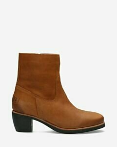 Heeled ankle boot waxed grain leather warm brown