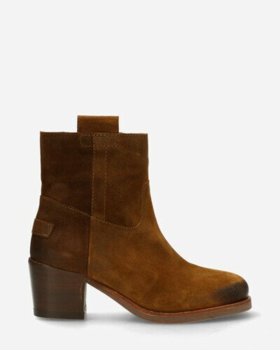 Ankle boot waxed suede warm brown